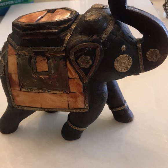 Elephant - Picture 2 of 7